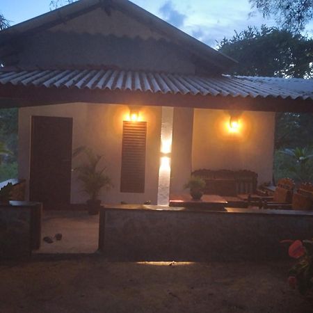 Soma Cabana, Homestay & Restaurant Tangalle Luaran gambar