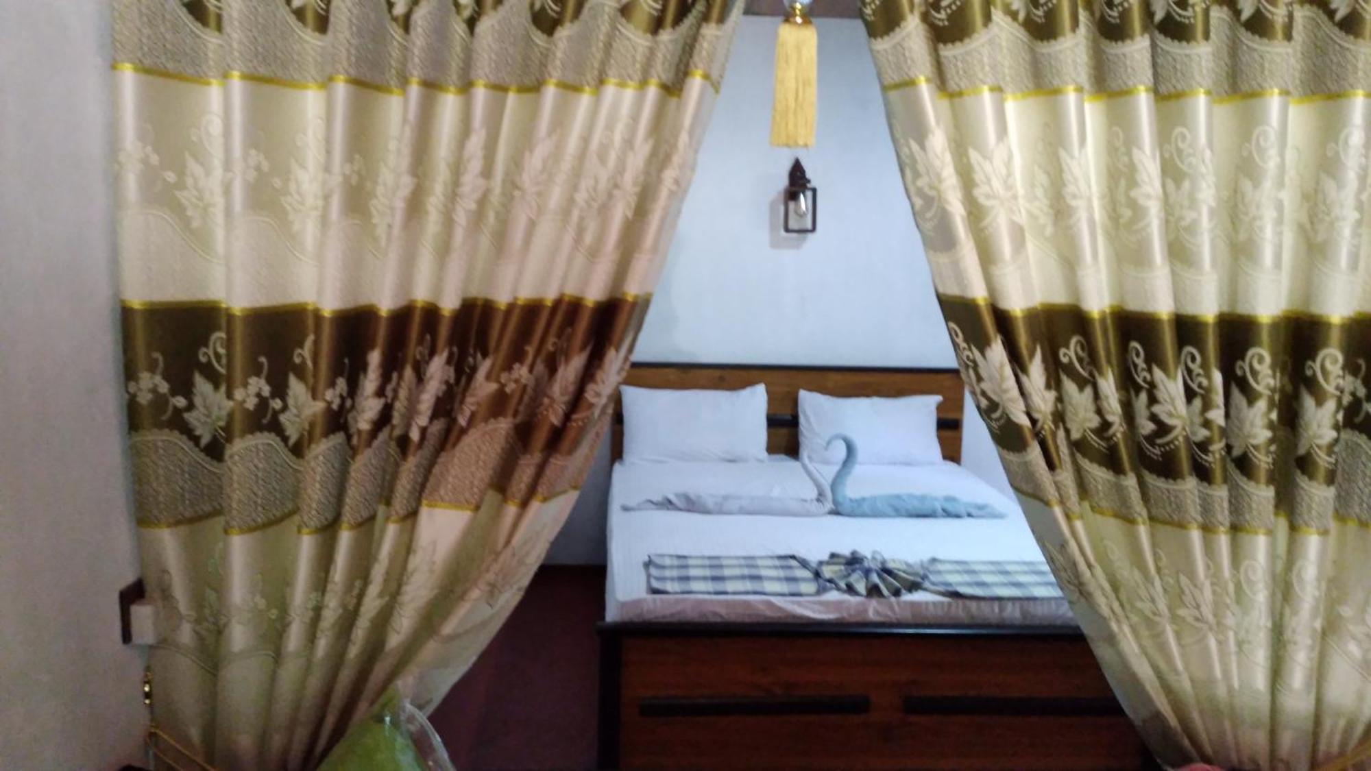 Soma Cabana, Homestay & Restaurant Tangalle Luaran gambar