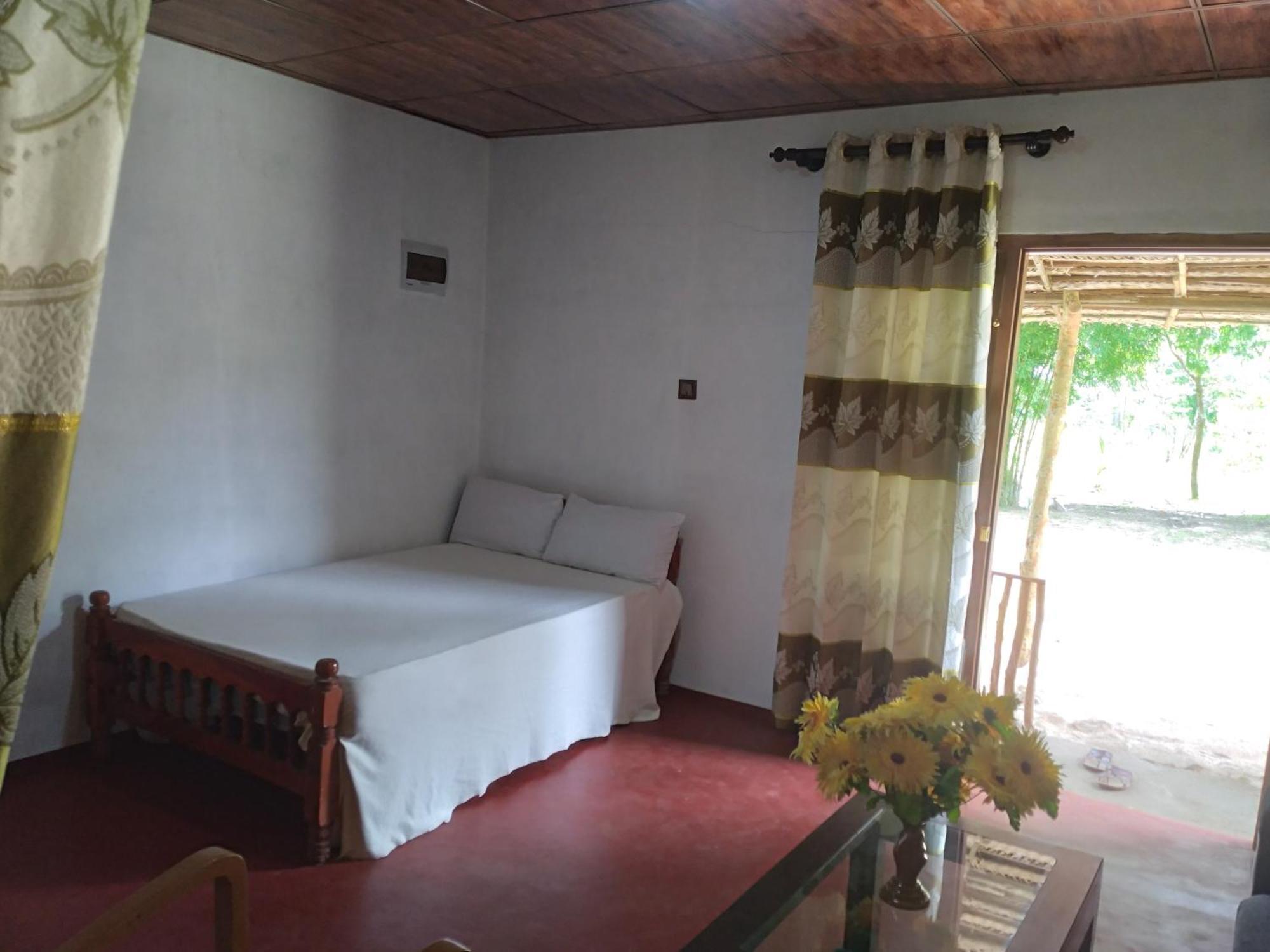 Soma Cabana, Homestay & Restaurant Tangalle Luaran gambar