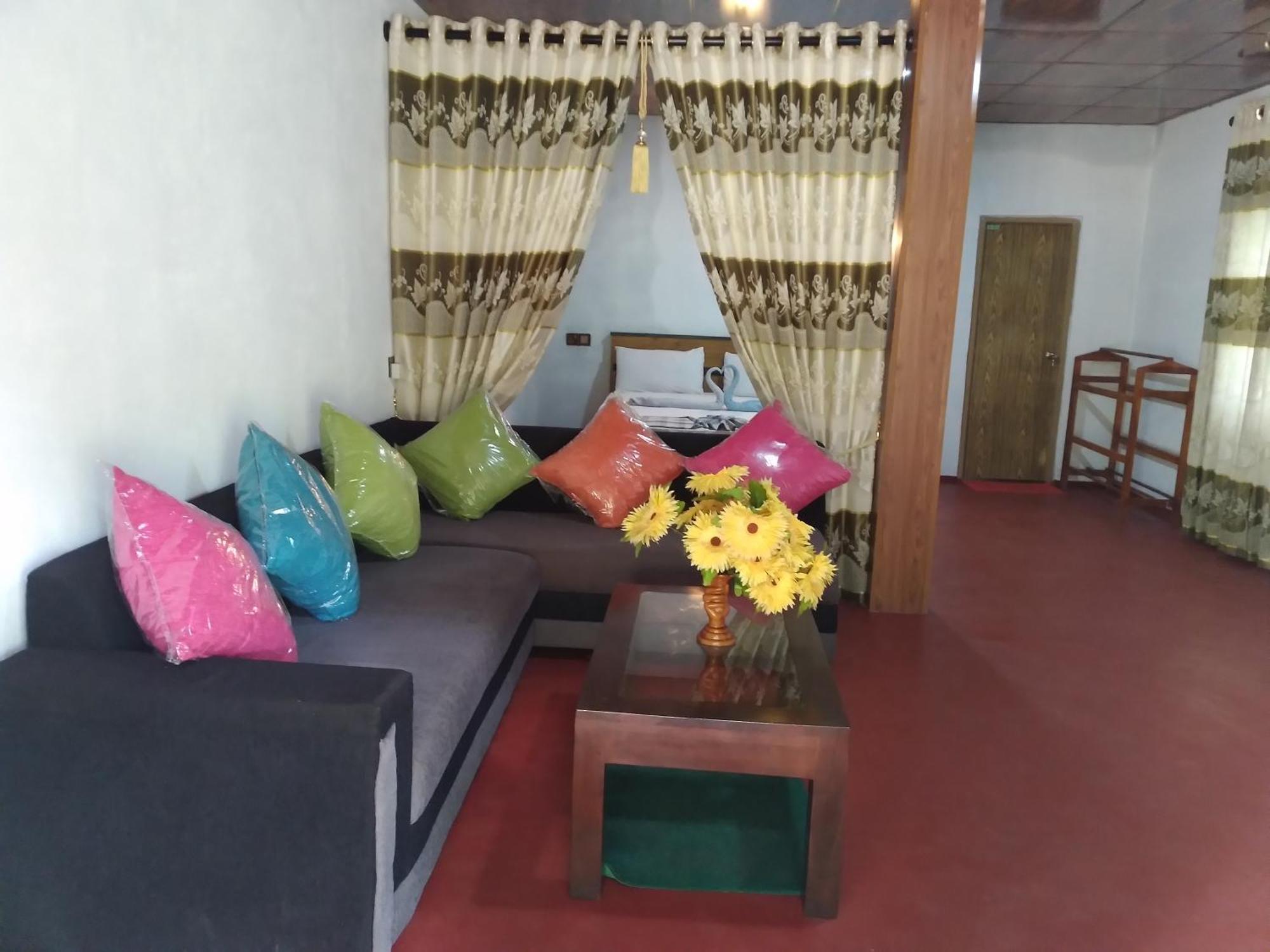 Soma Cabana, Homestay & Restaurant Tangalle Luaran gambar