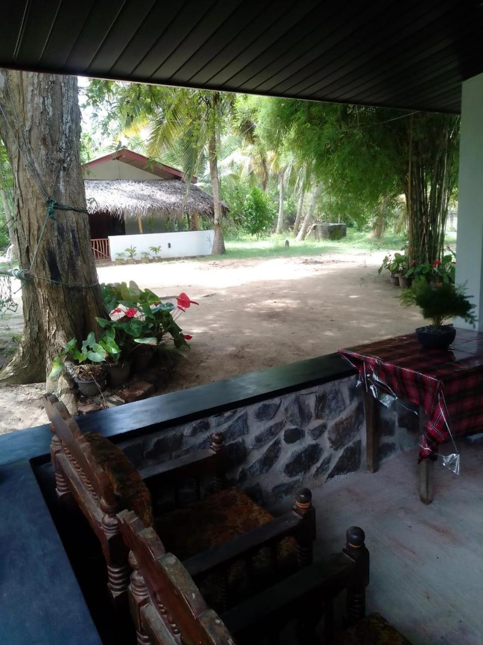 Soma Cabana, Homestay & Restaurant Tangalle Luaran gambar