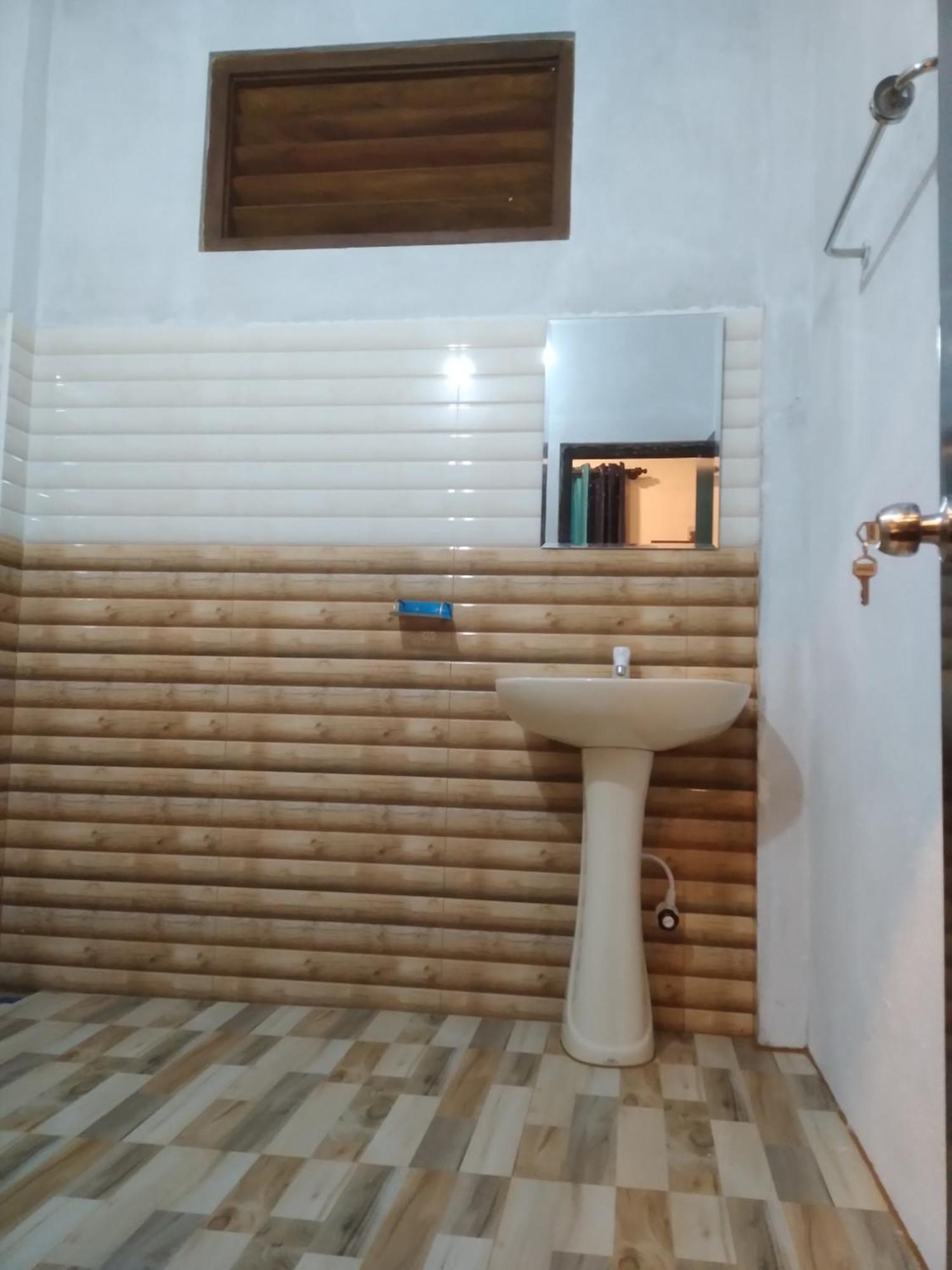 Soma Cabana, Homestay & Restaurant Tangalle Luaran gambar
