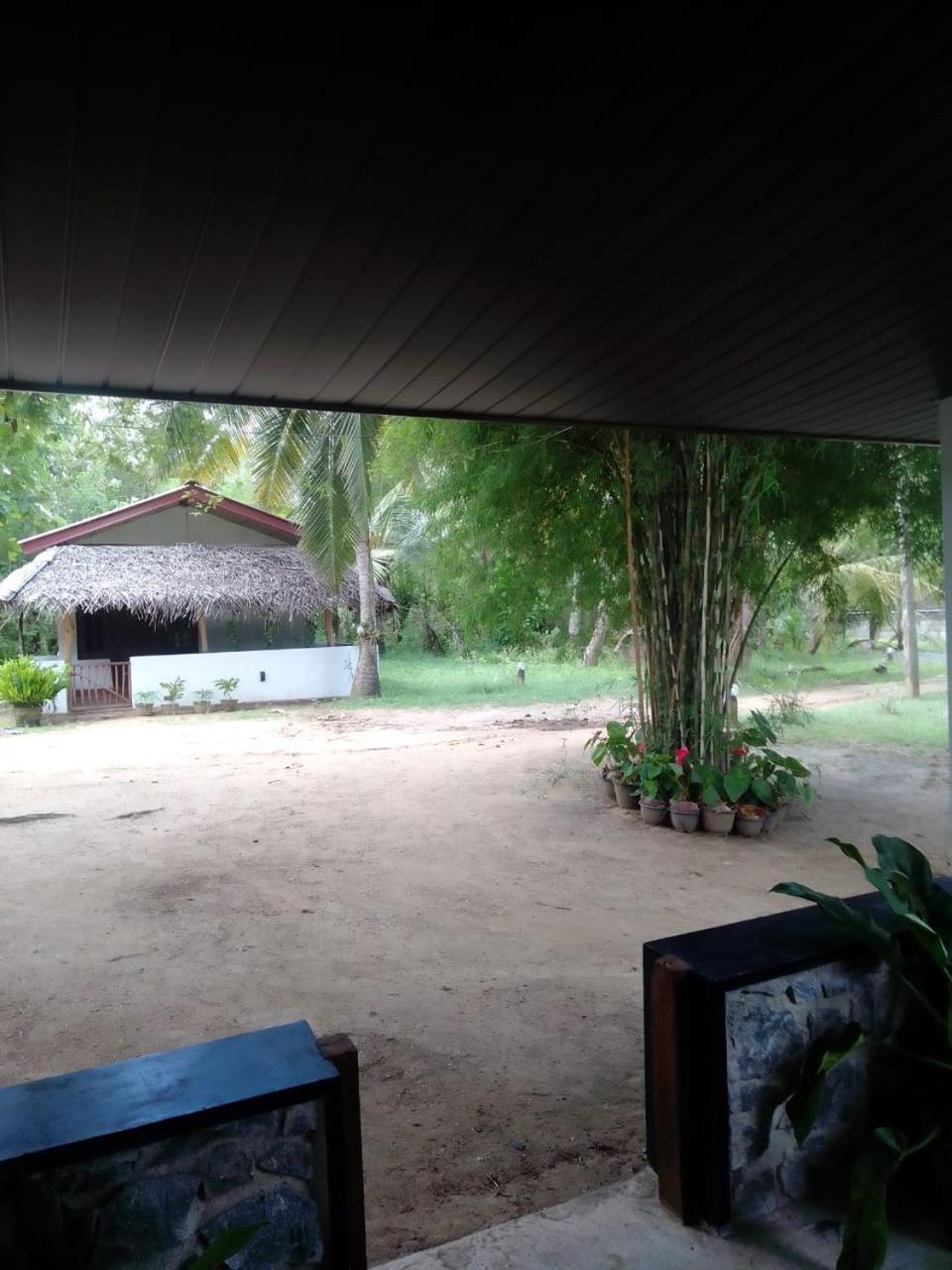 Soma Cabana, Homestay & Restaurant Tangalle Luaran gambar
