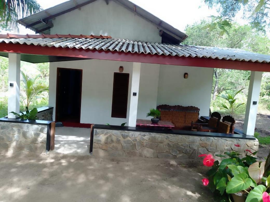Soma Cabana, Homestay & Restaurant Tangalle Luaran gambar