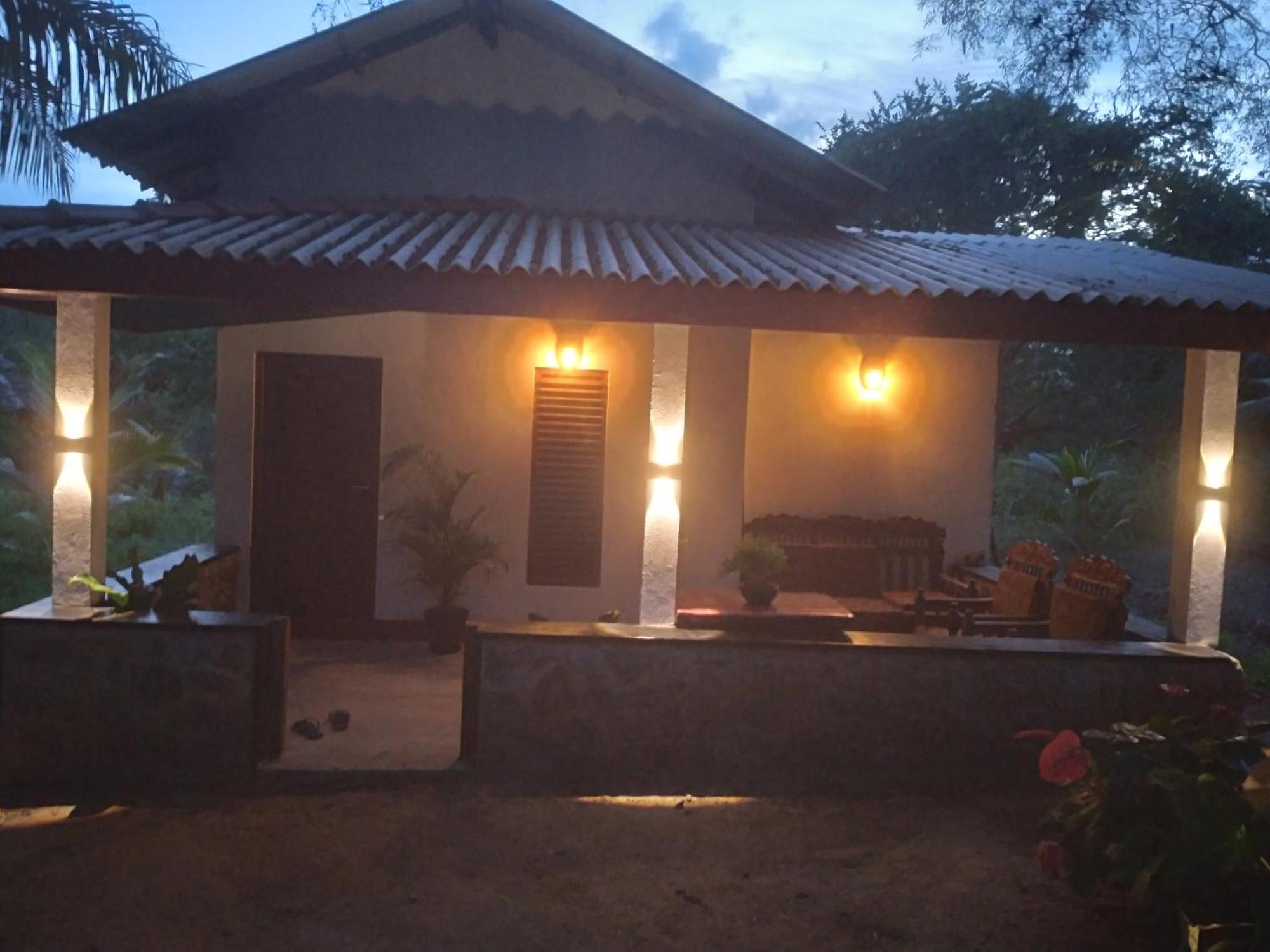 Soma Cabana, Homestay & Restaurant Tangalle Luaran gambar