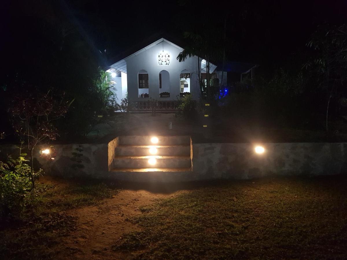 Soma Cabana, Homestay & Restaurant Tangalle Luaran gambar